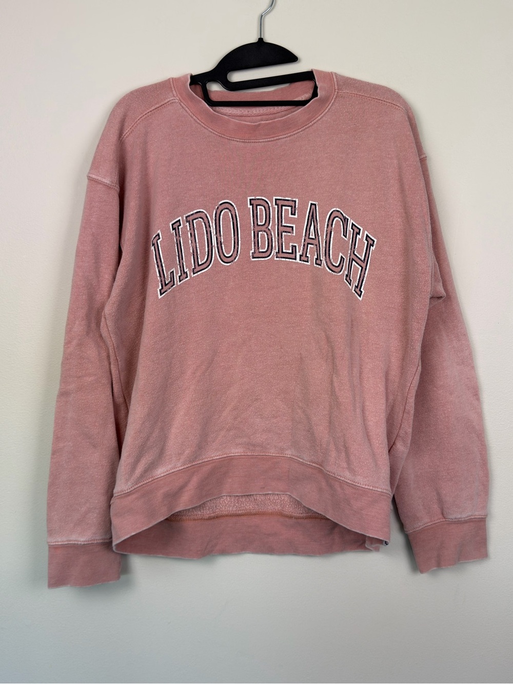 Vineyard Crew Lido Beach Pink Crewneck Sweatshirt S